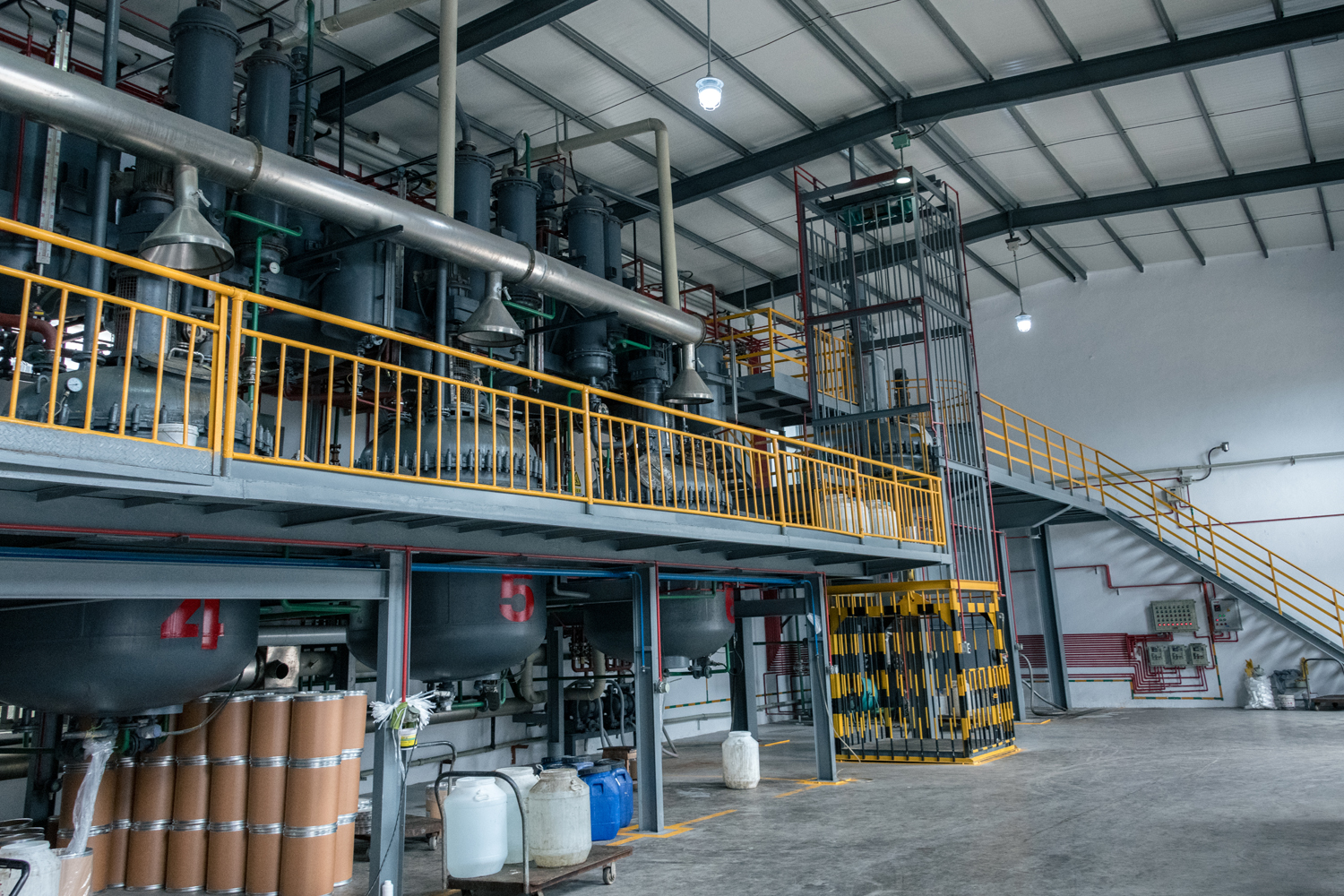 廠區(qū)設(shè)備